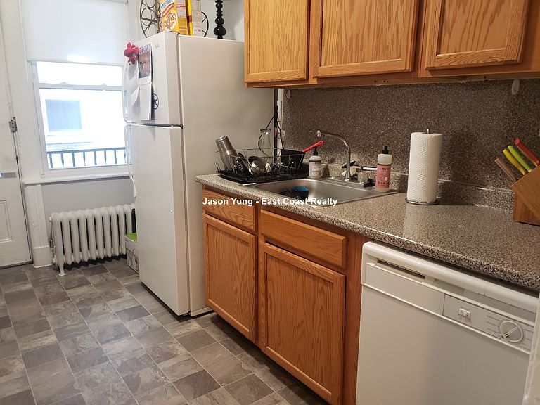 45 Chestnut Hill Ave, Brighton