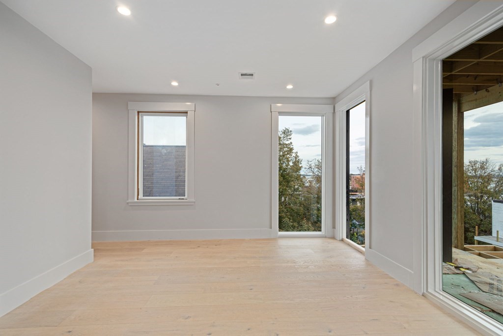 409 7th St, South Boston