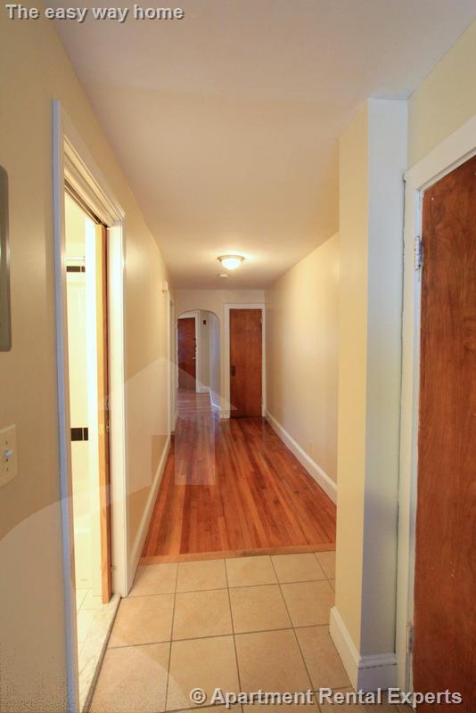 48 Bishop Allen Dr, Central Square