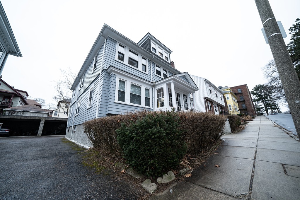 15 Greycliff Rd, Brighton