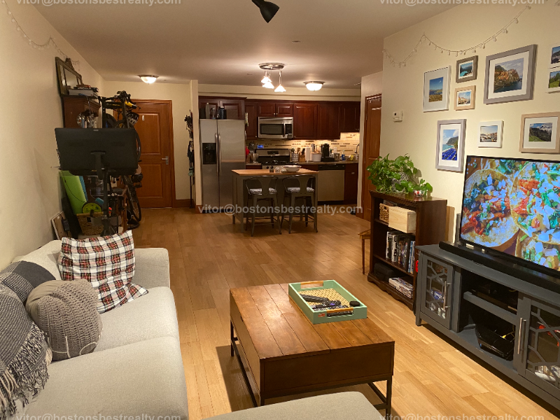 2440 Massachusetts Ave, North Cambridge