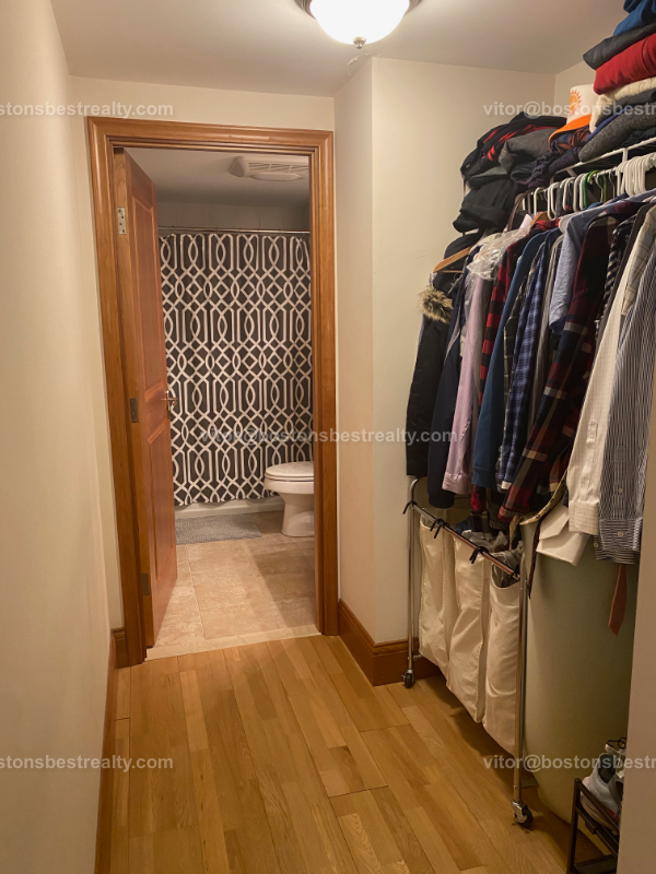 2440 Massachusetts Ave, North Cambridge