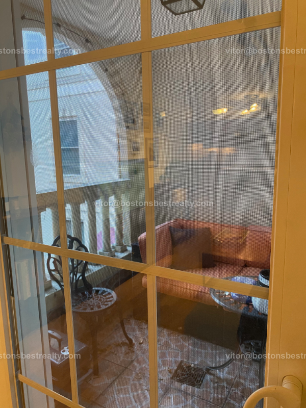 2440 Massachusetts Ave, North Cambridge