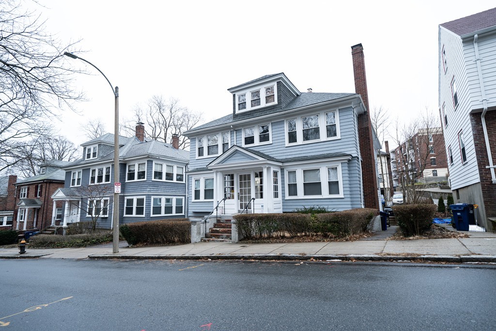 15 Greycliff Rd, Brighton