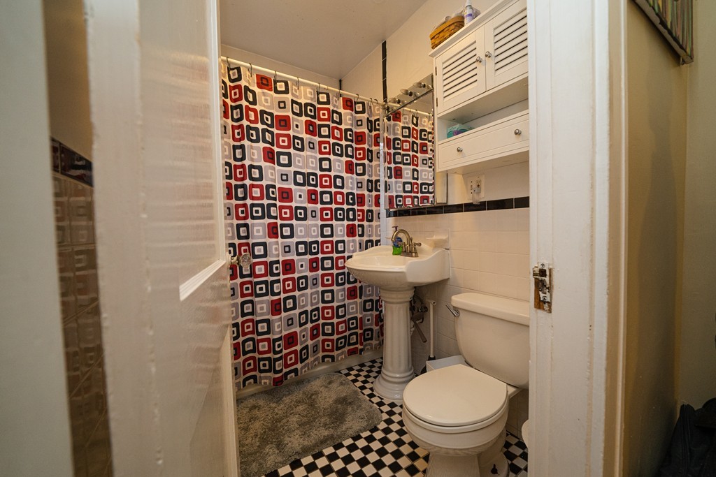 15 Greycliff Rd, Brighton