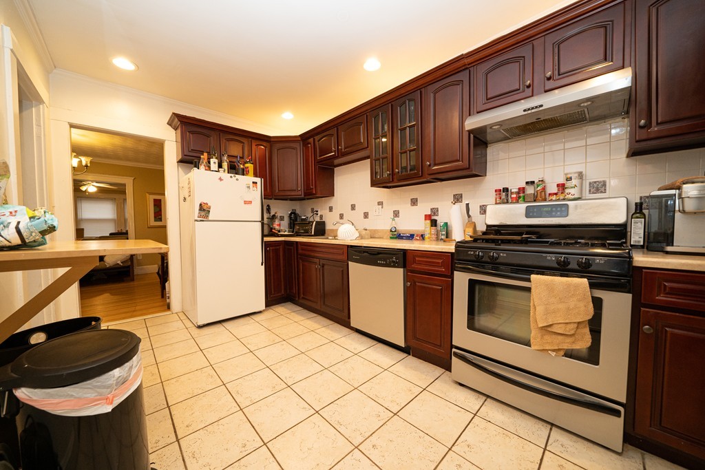 15 Greycliff Rd, Brighton