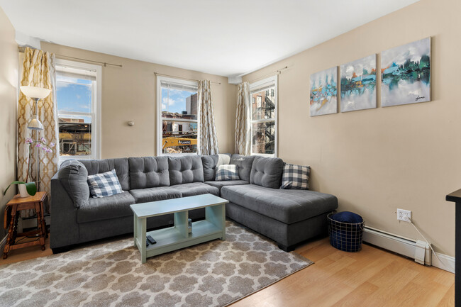 317 Silver St, Dorchester