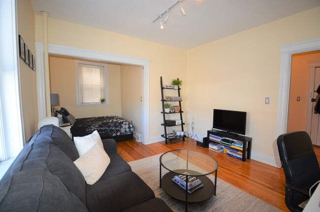 15 Park Dr, Back Bay