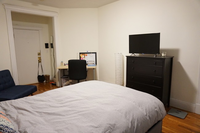 86 Brainerd Rd, Allston