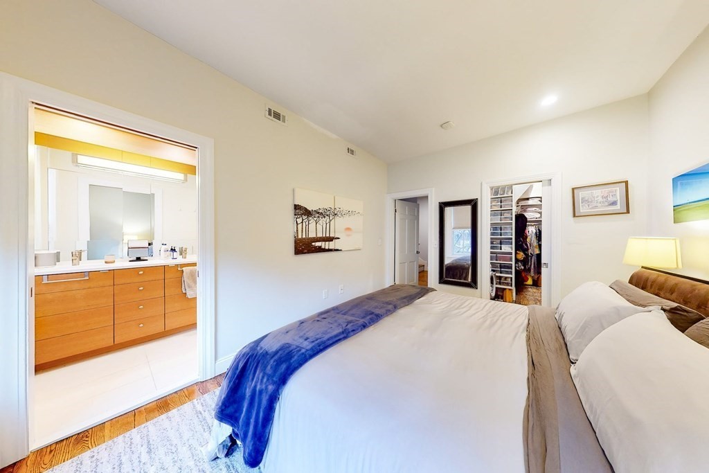 99 Appleton, South End