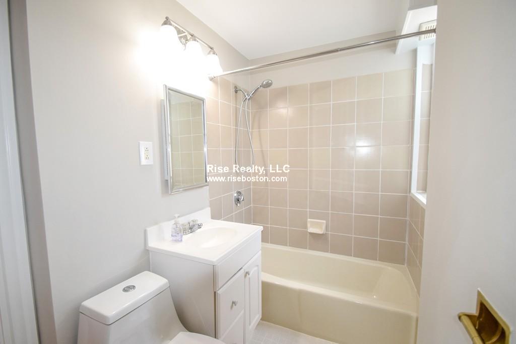 2 Sutherland Rd, Brighton