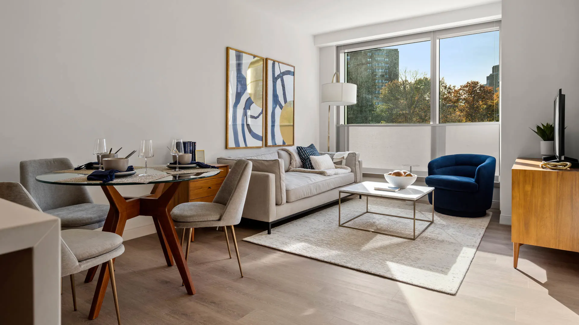 35 Lomasney Way, West End