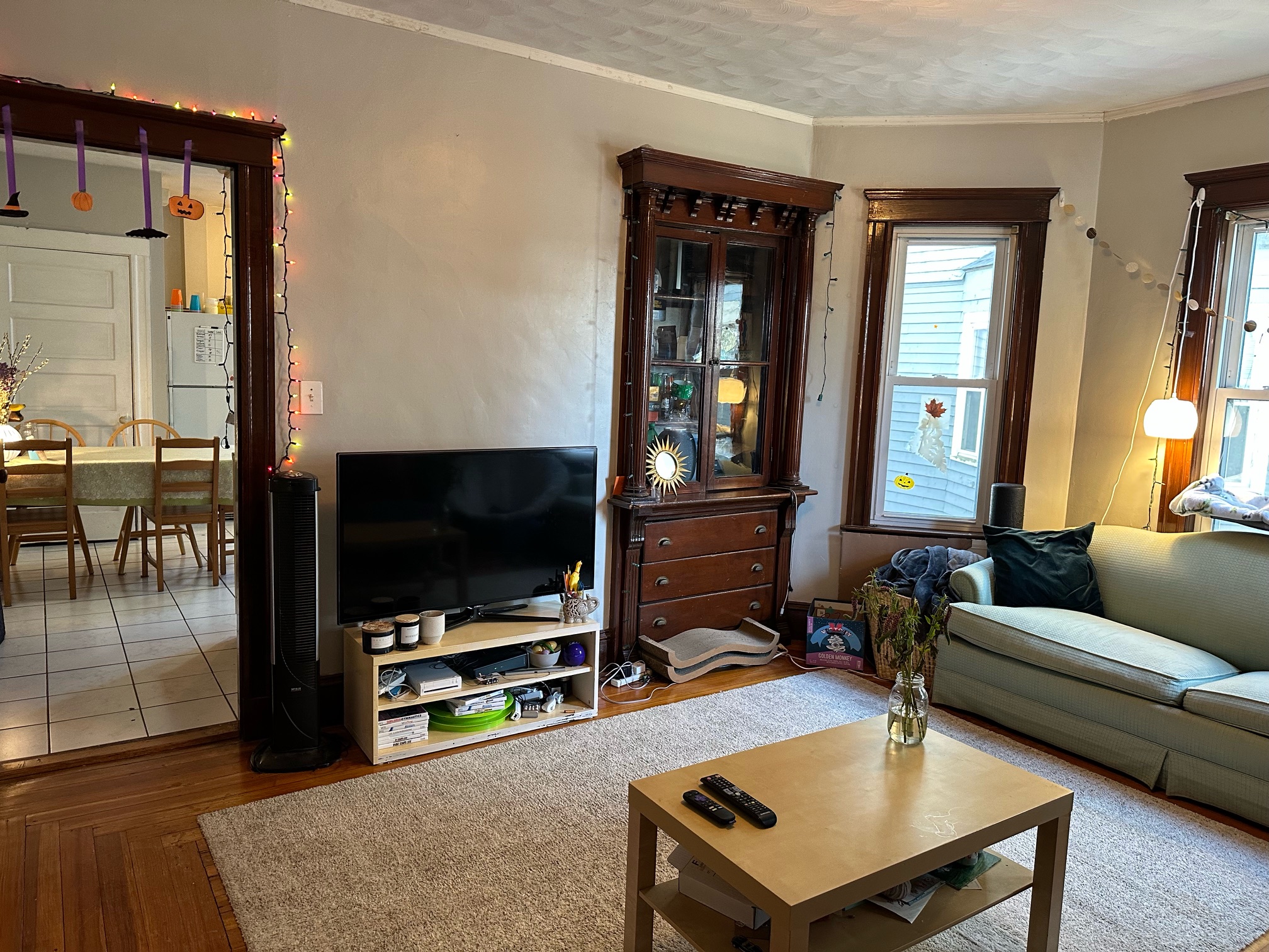 183 College Ave, Tufts