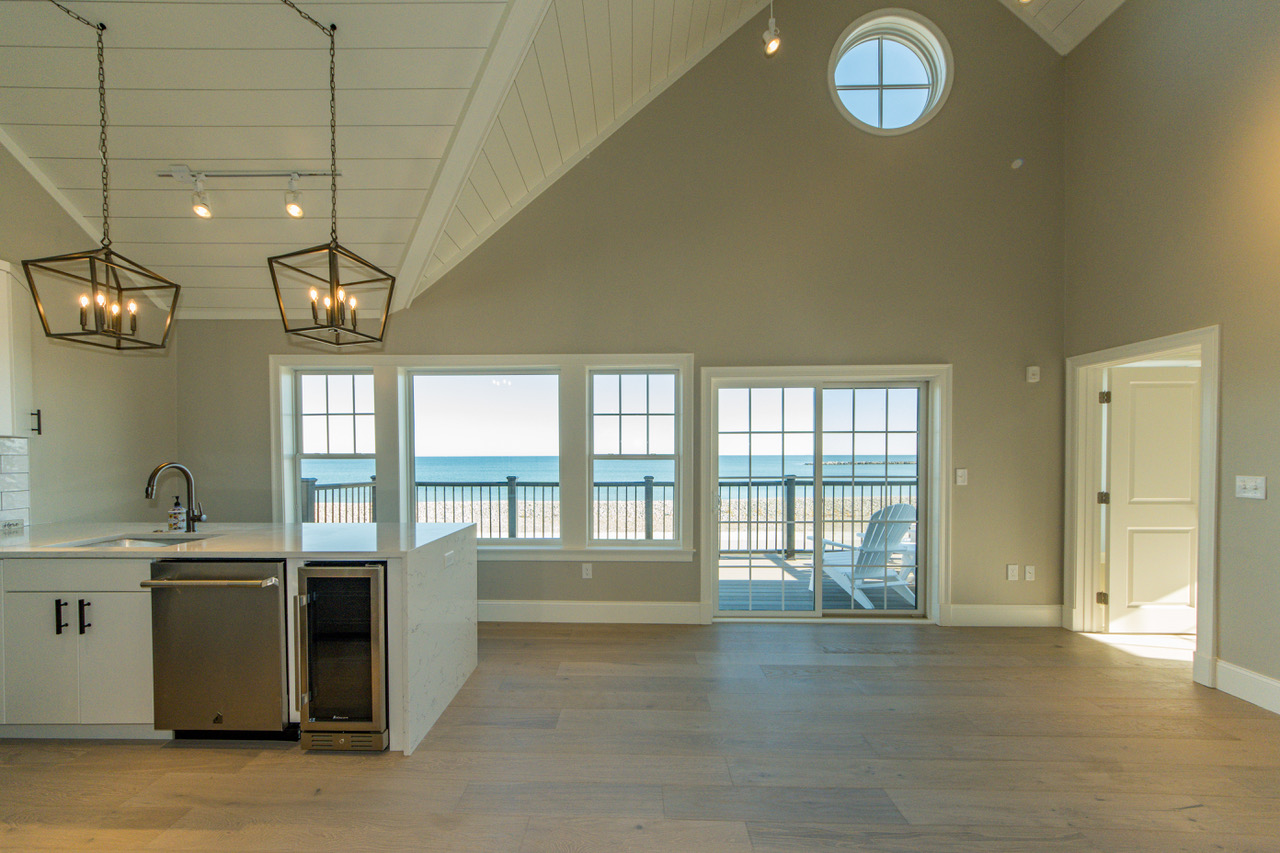 176 Winthrop Shore Dr, Winthrop