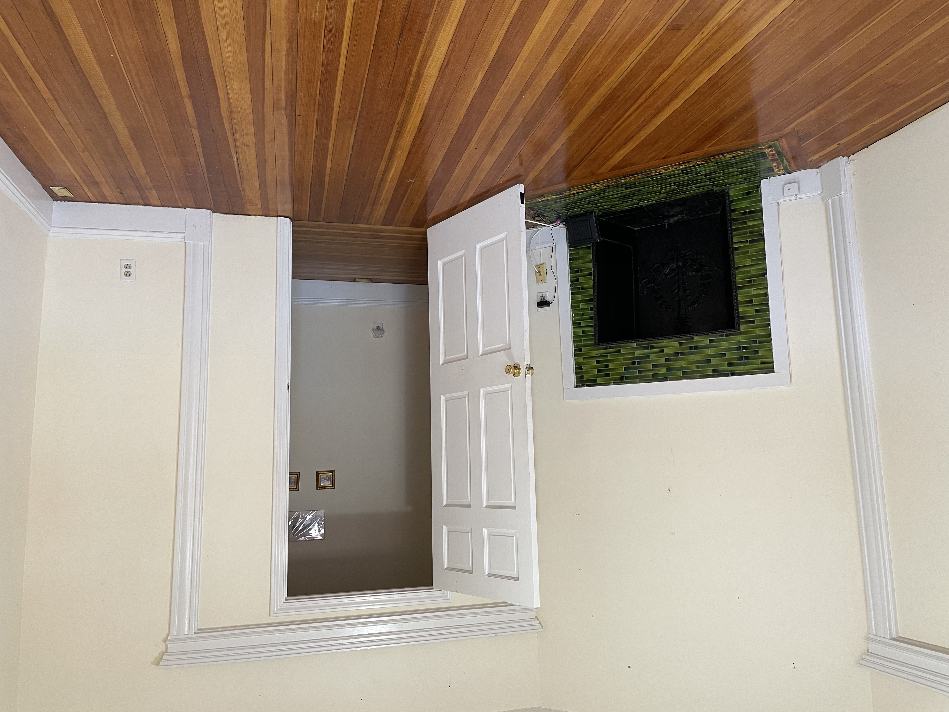 22 Strathmore Rd, Brookline Hills