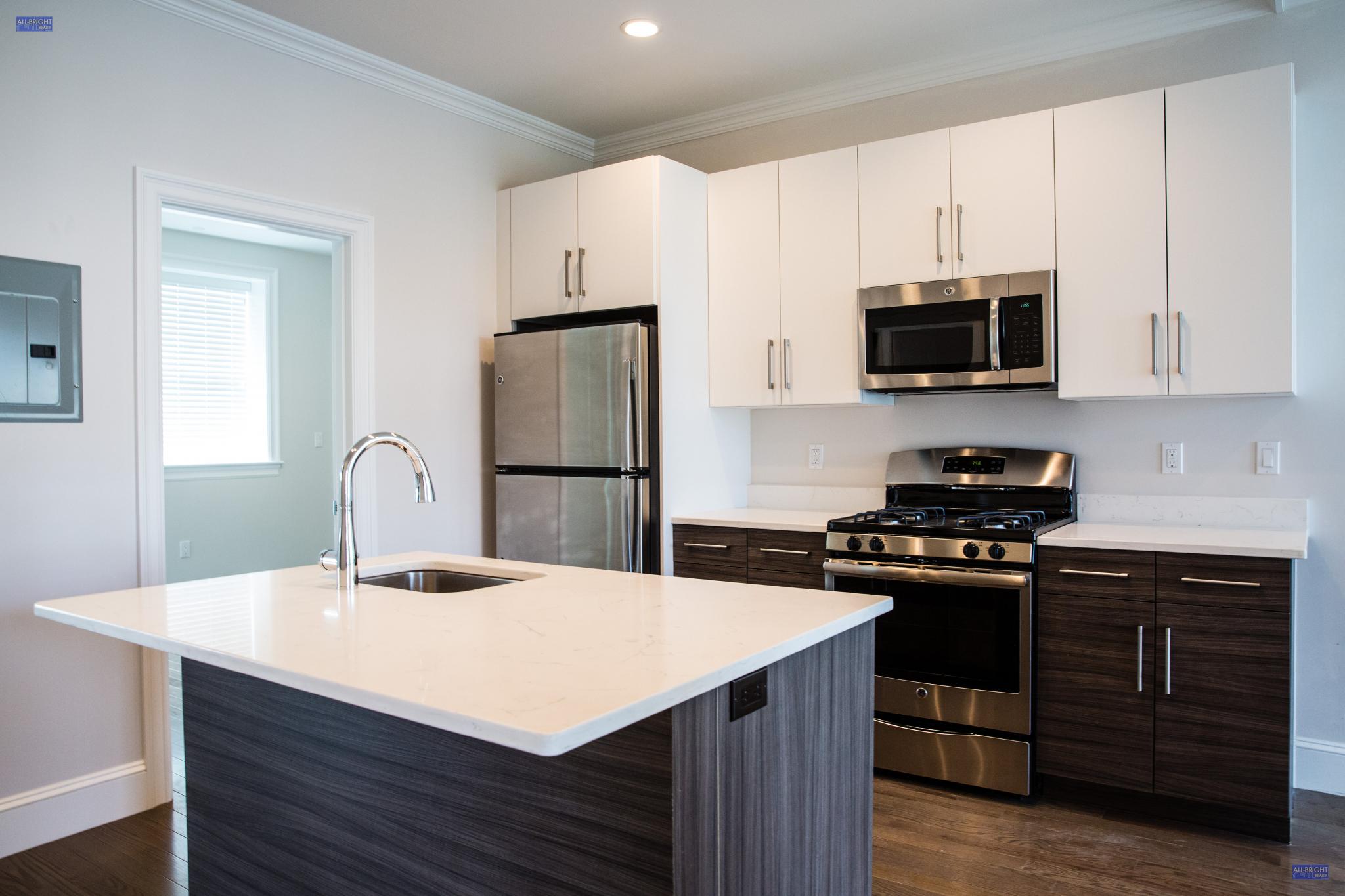 16 Harvard Ter, Allston