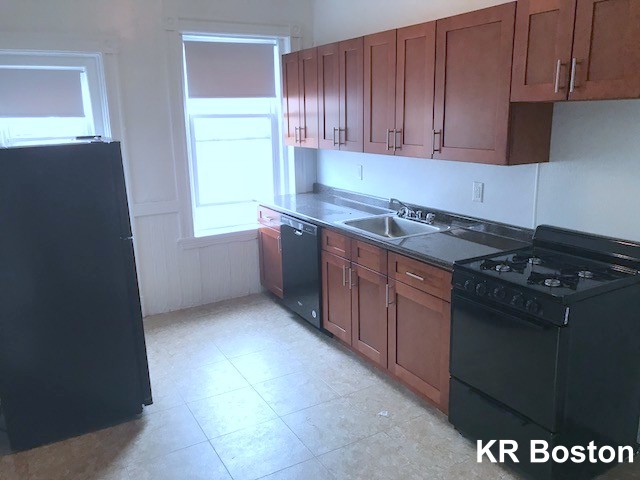 7 Mount Hood Rd, Brighton