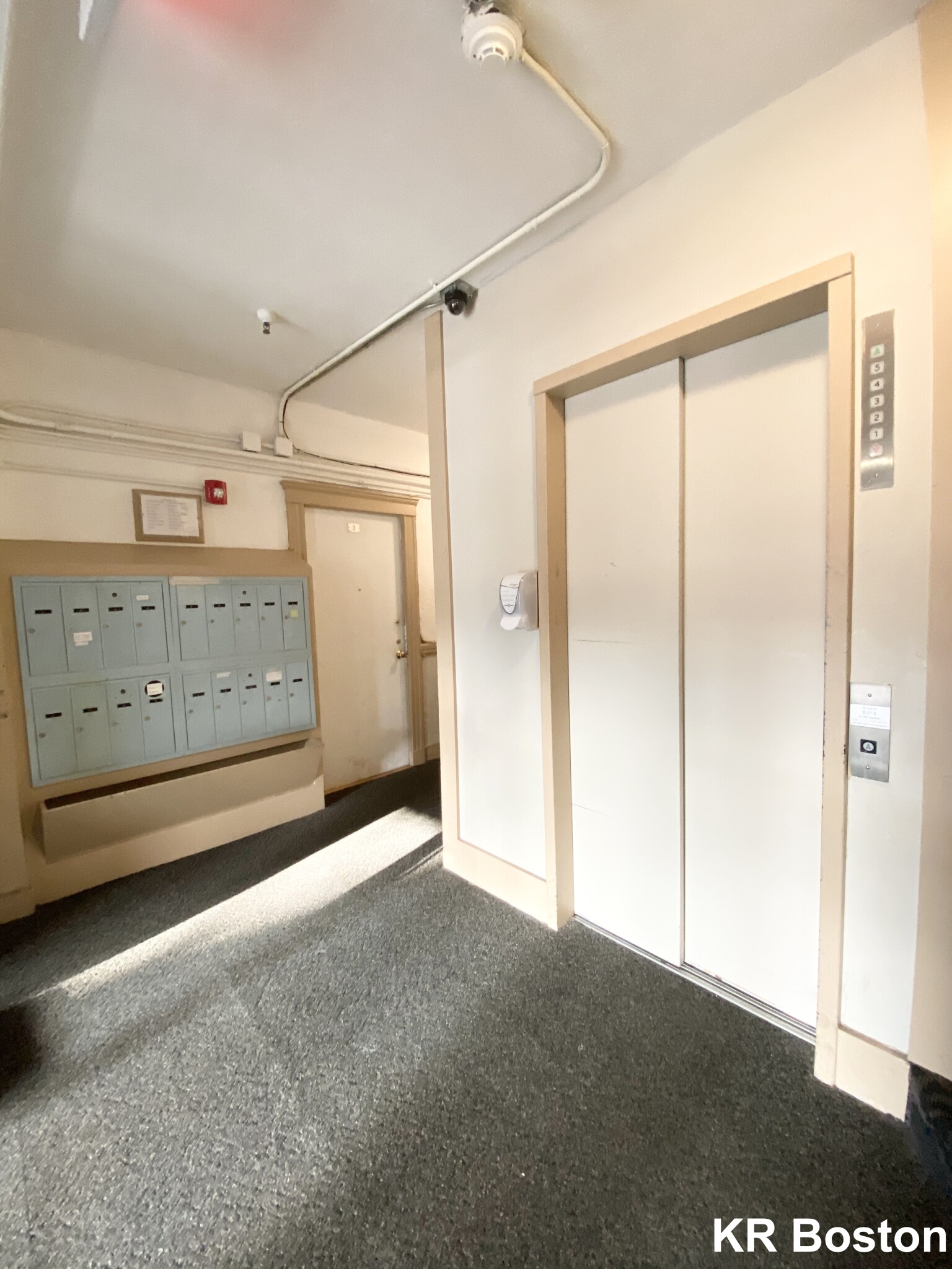 135 Washington St, Brighton