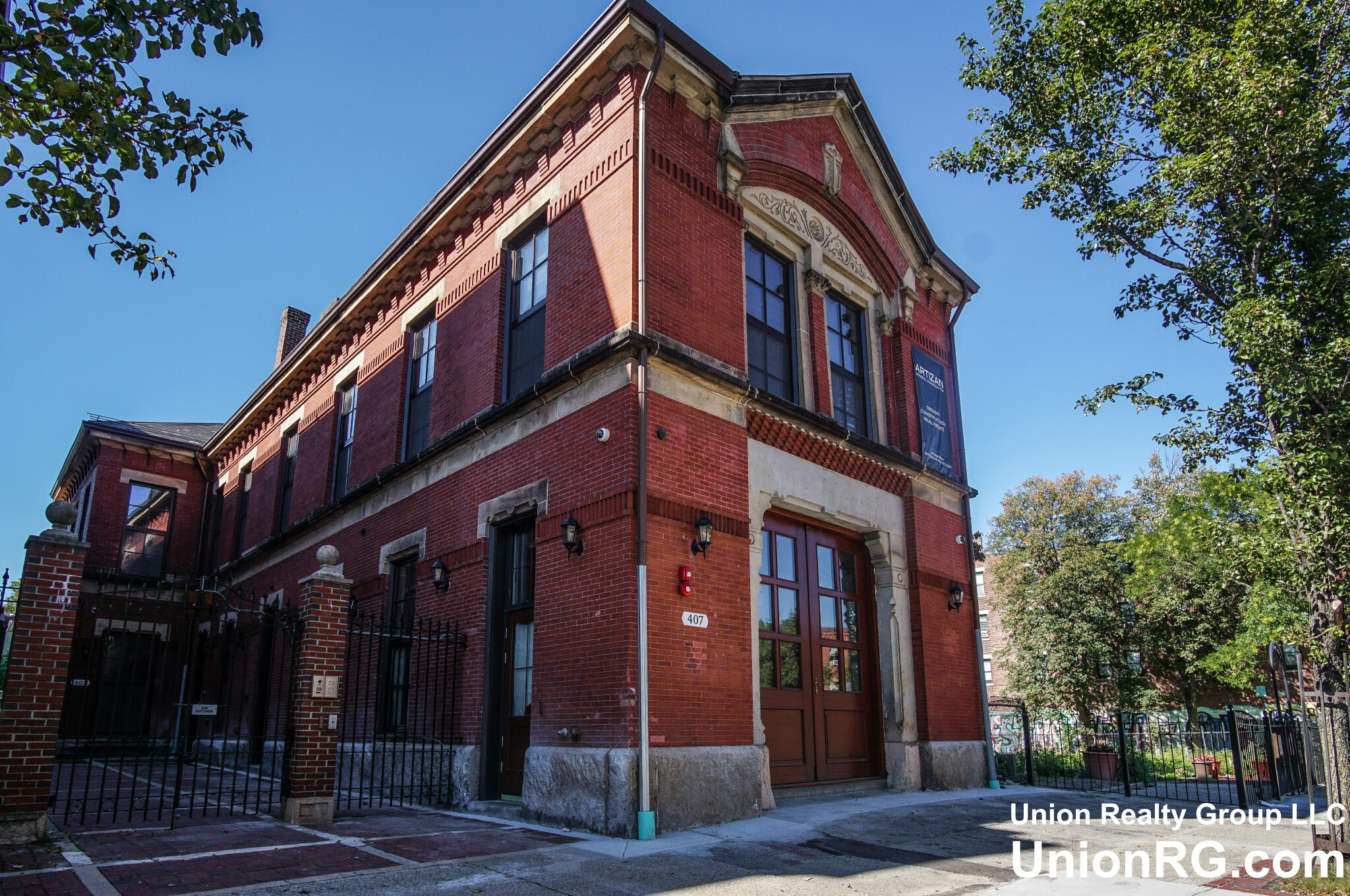 407 Dudley St, Roxbury