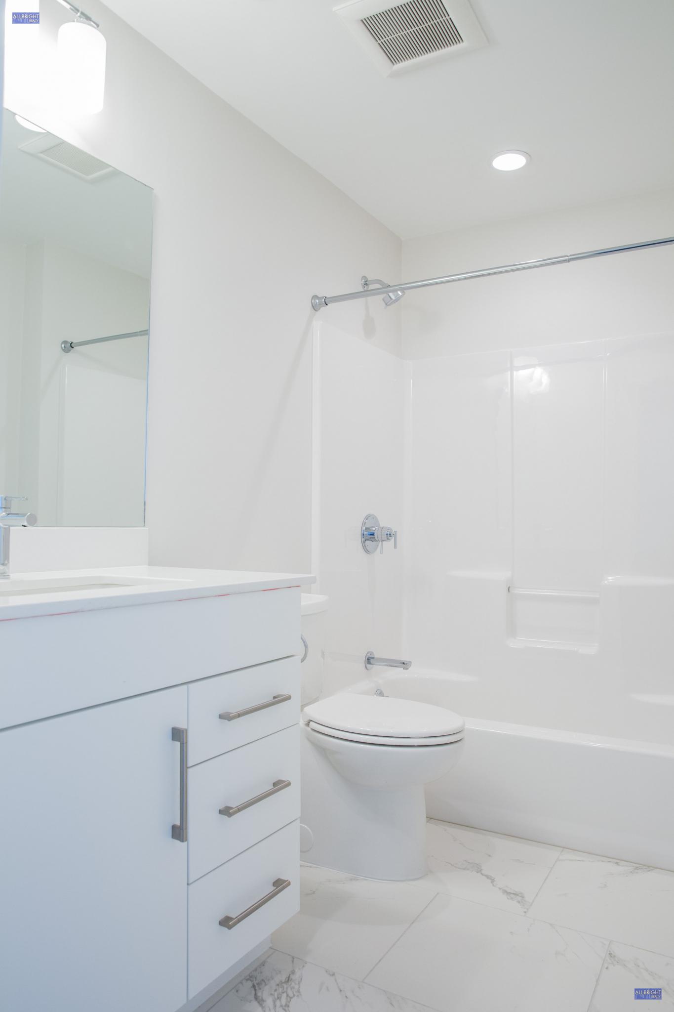 8 Harvard Ter, Allston