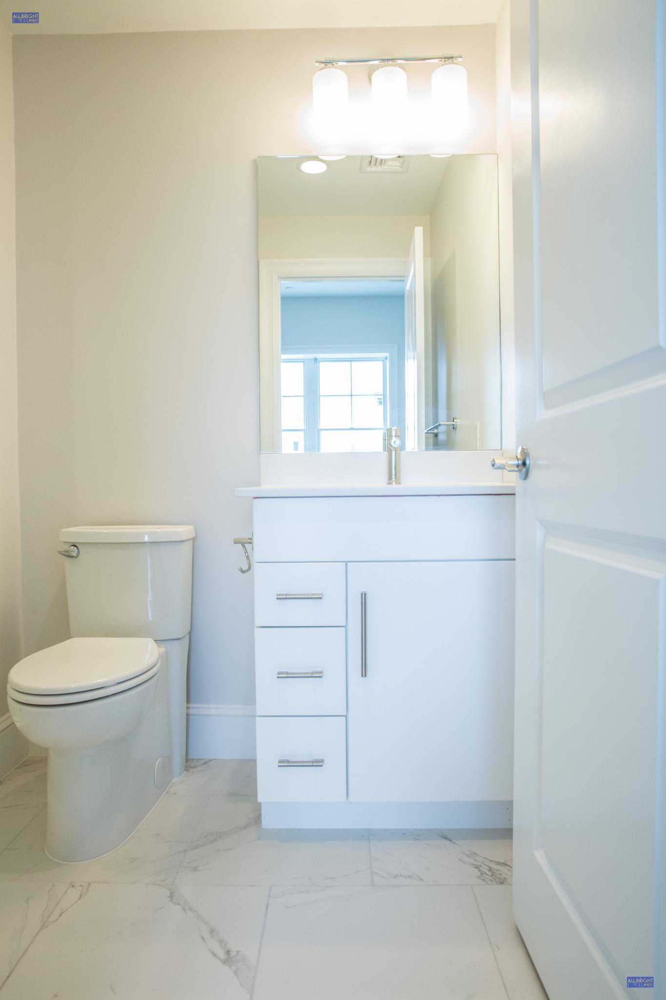 16 Harvard Ter, Allston