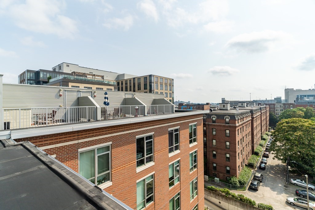 700 Harrison Ave, South End