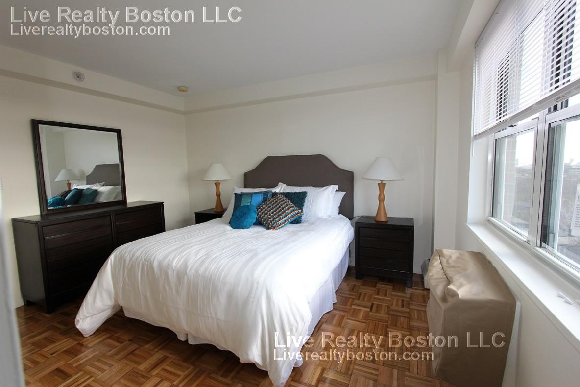 185 Freeman St, Coolidge Corner