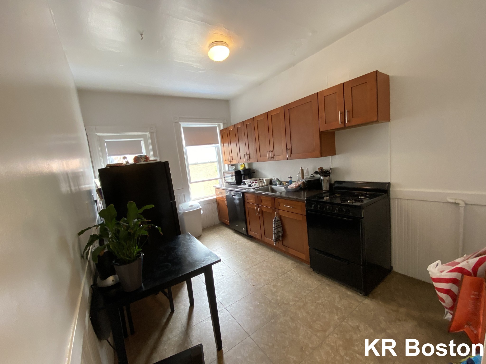 8 Mount Hood Rd, Brighton