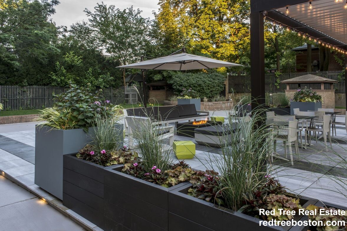 1111 Beacon St, Longwood