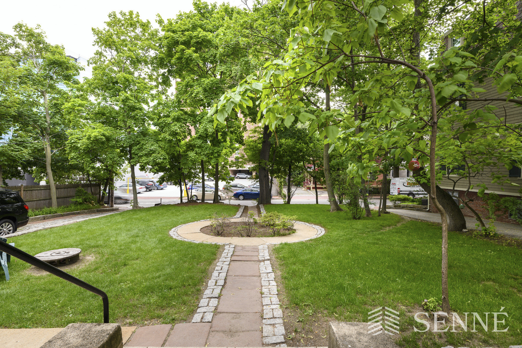 10 Trowbridge St, Harvard Square