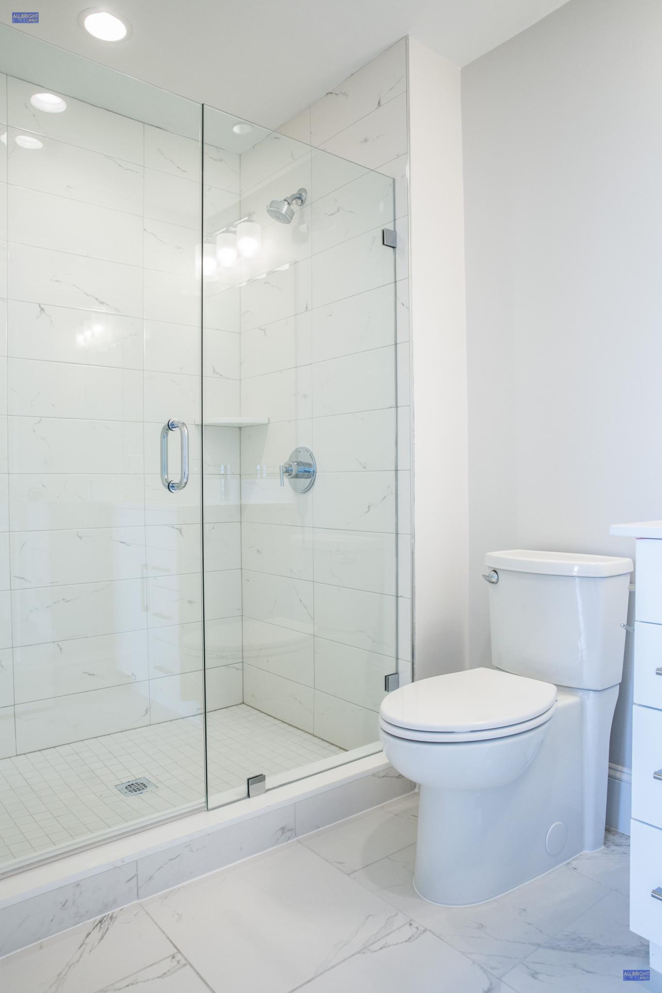 16 Harvard Ter, Allston