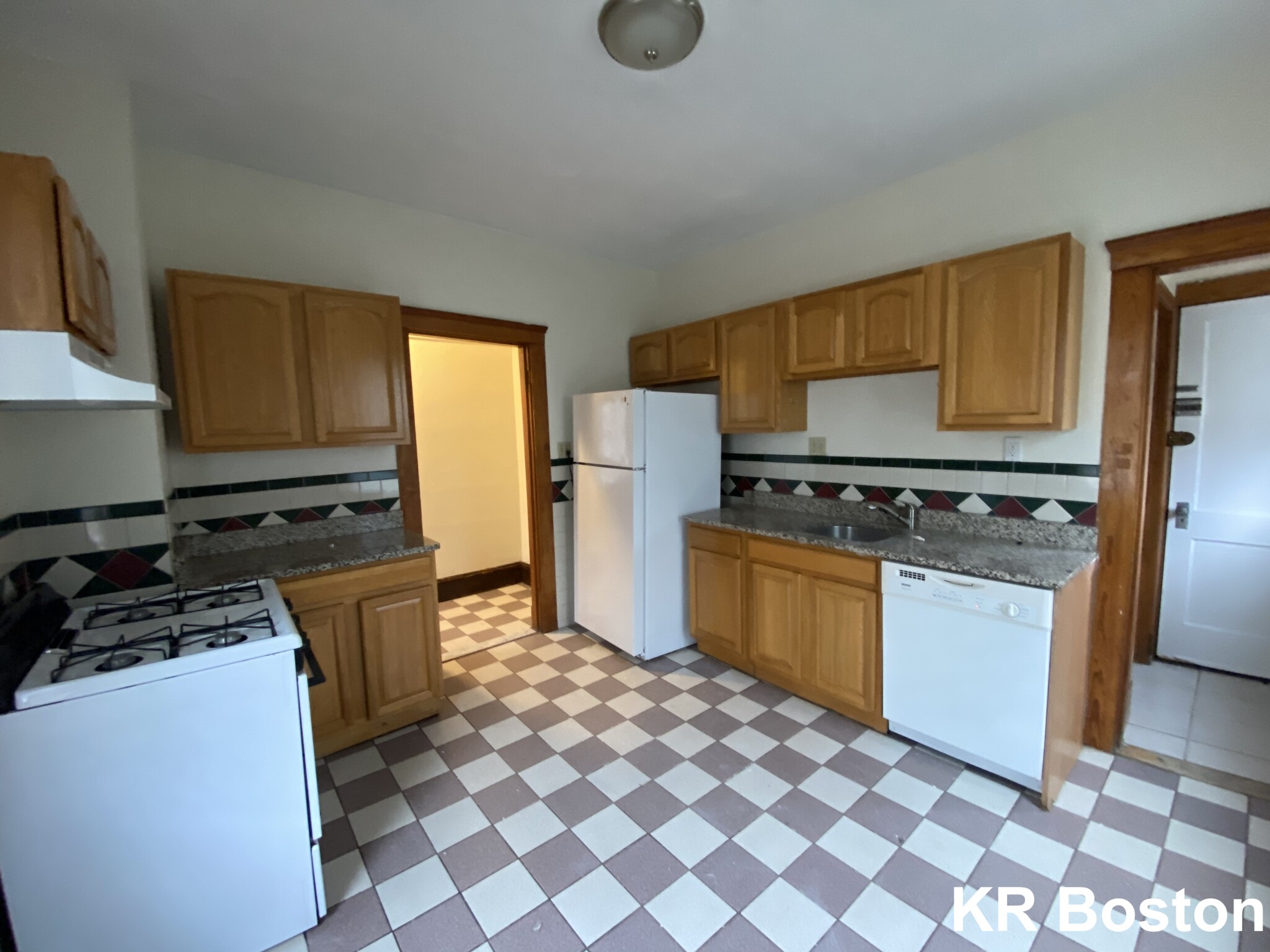 134 Glenville Ave, Allston