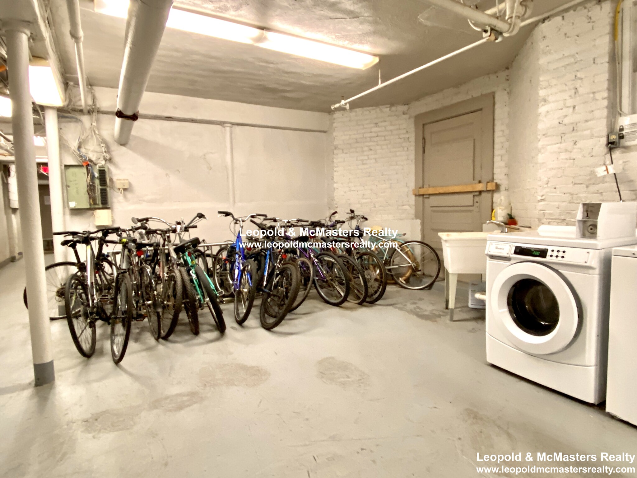 368 Riverway, Mission Hill