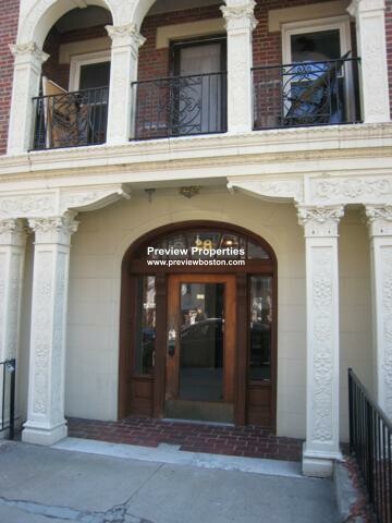 28 Quint Ave, Allston