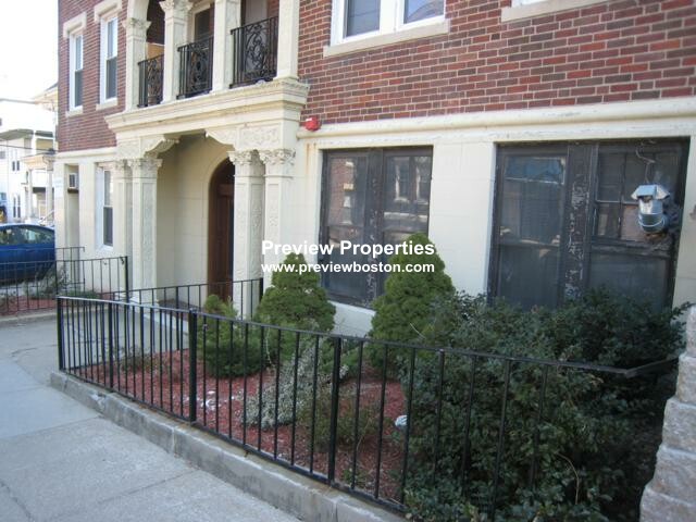 28 Quint Ave, Allston