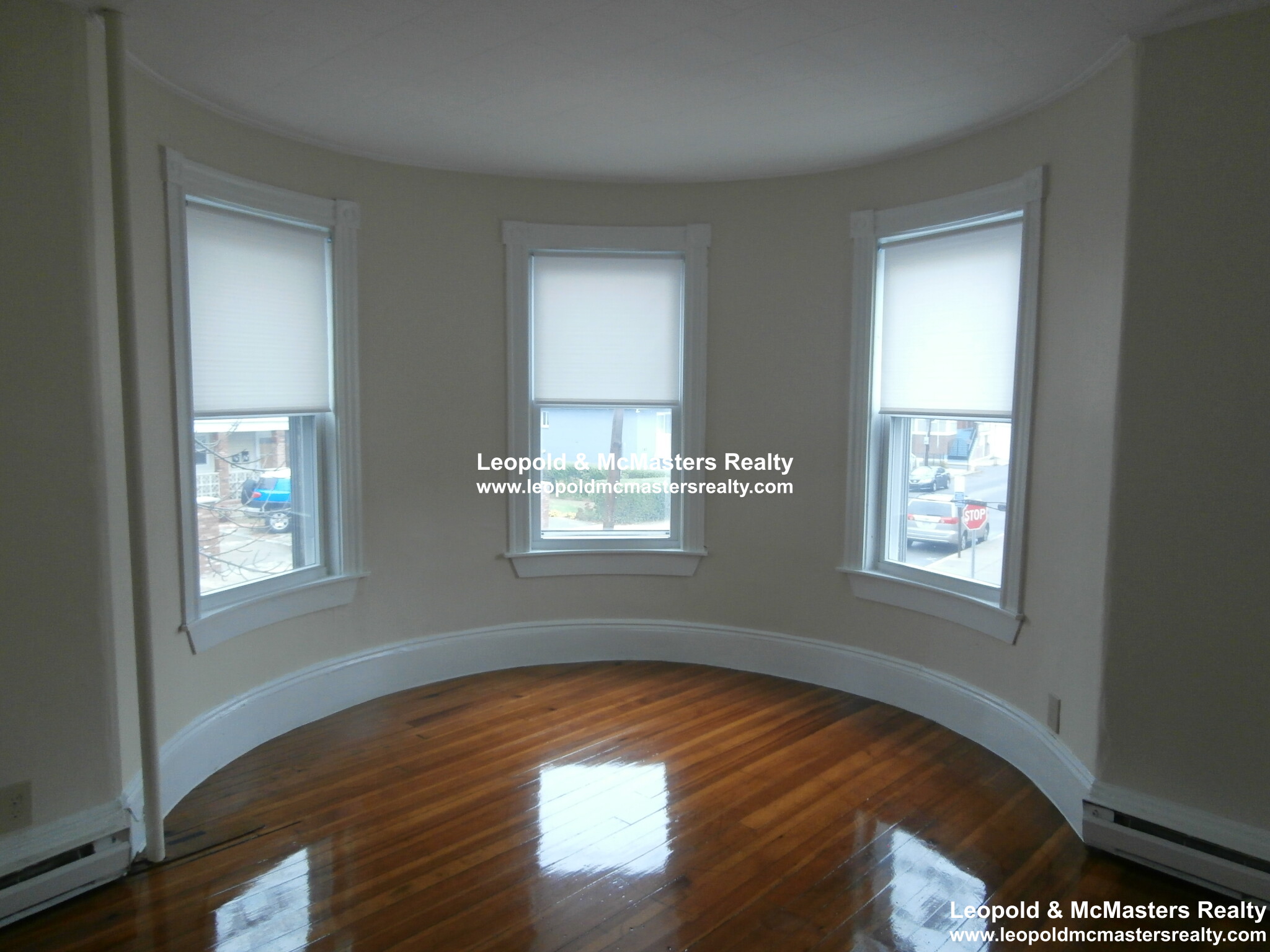 12 14 Walnut Pl, Revere