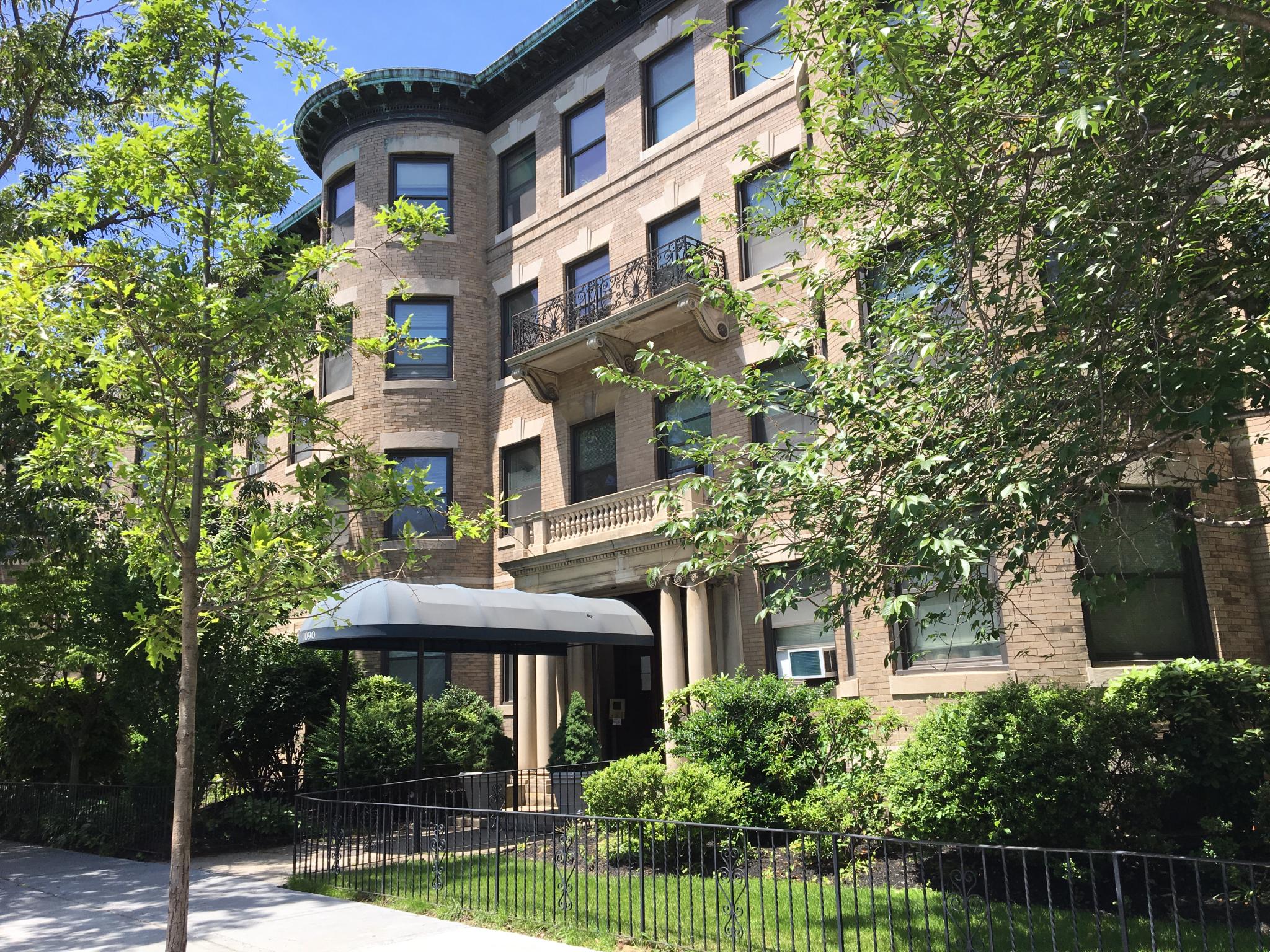 1100 Beacon St, Coolidge Corner