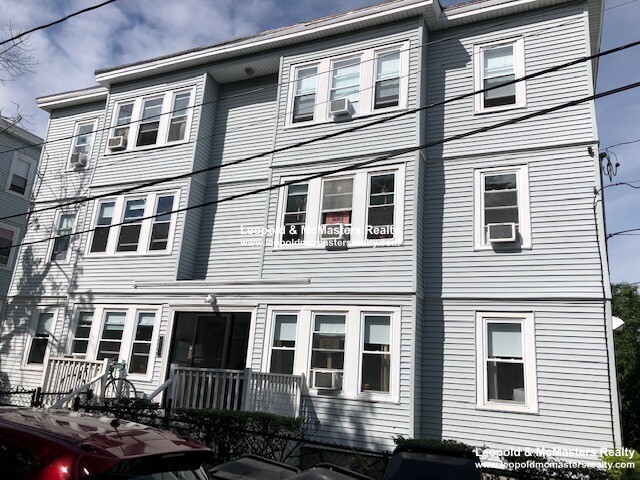 25 Lourdes Ave, Jamaica Plain