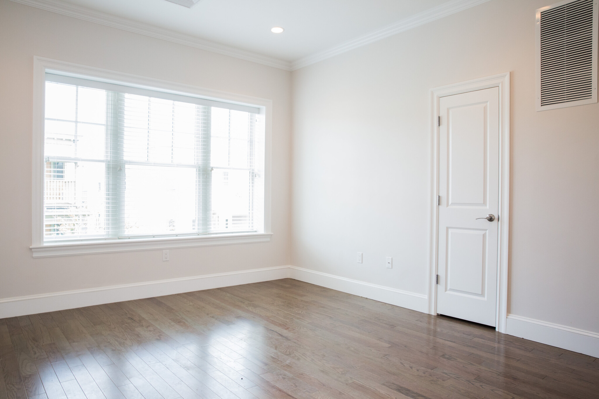 12 Harvard Ter, Allston