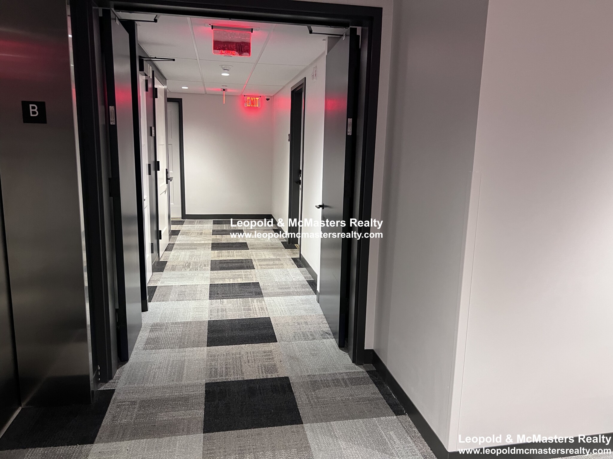 100 Hemenway St, Fenway