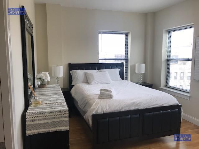 16 Peterborough, Fenway