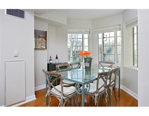 20 Chapel St, Longwood