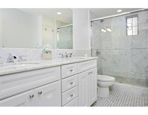 20 Chapel St, Longwood