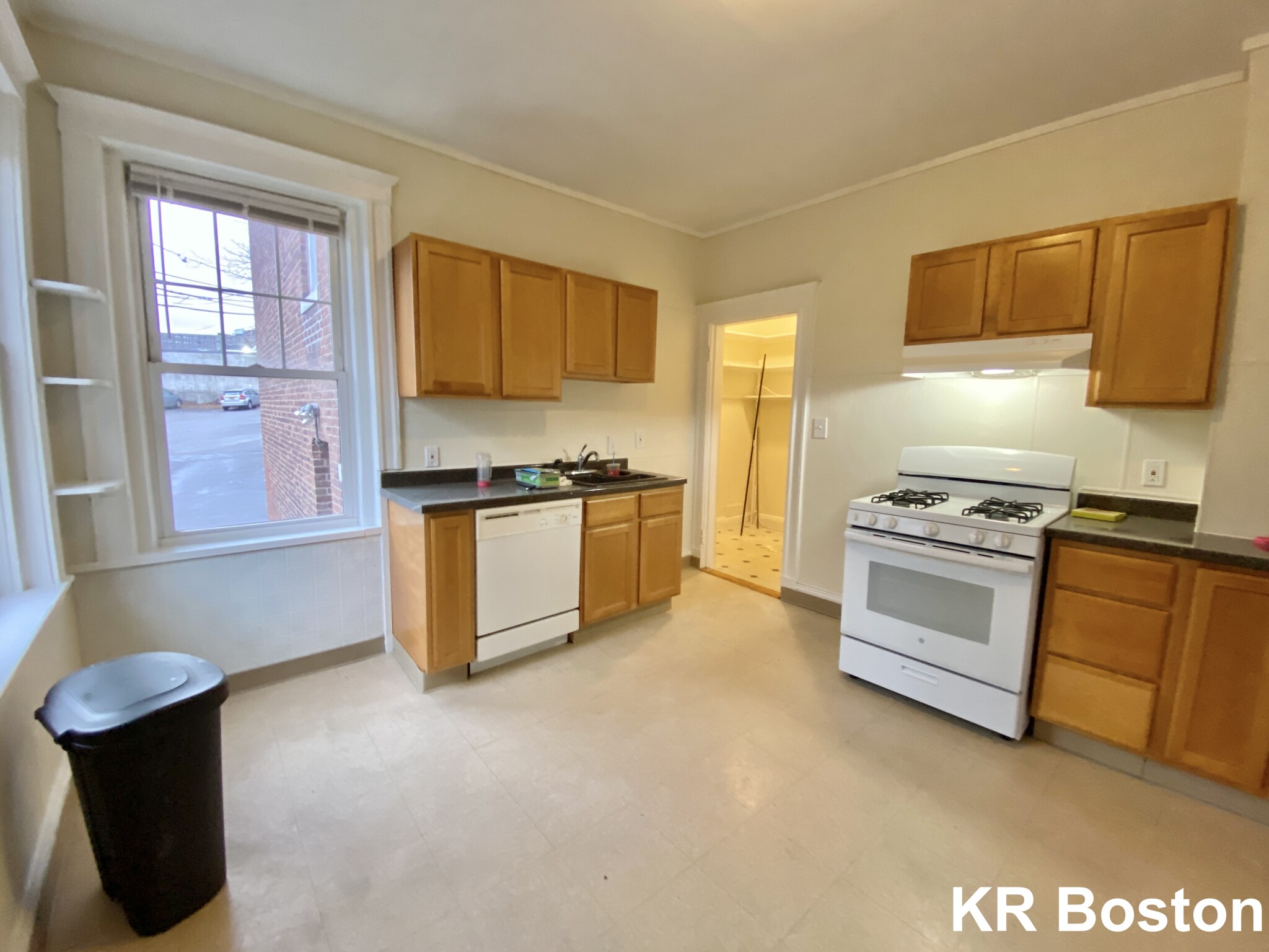 725 Washington St, Chestnut Hill