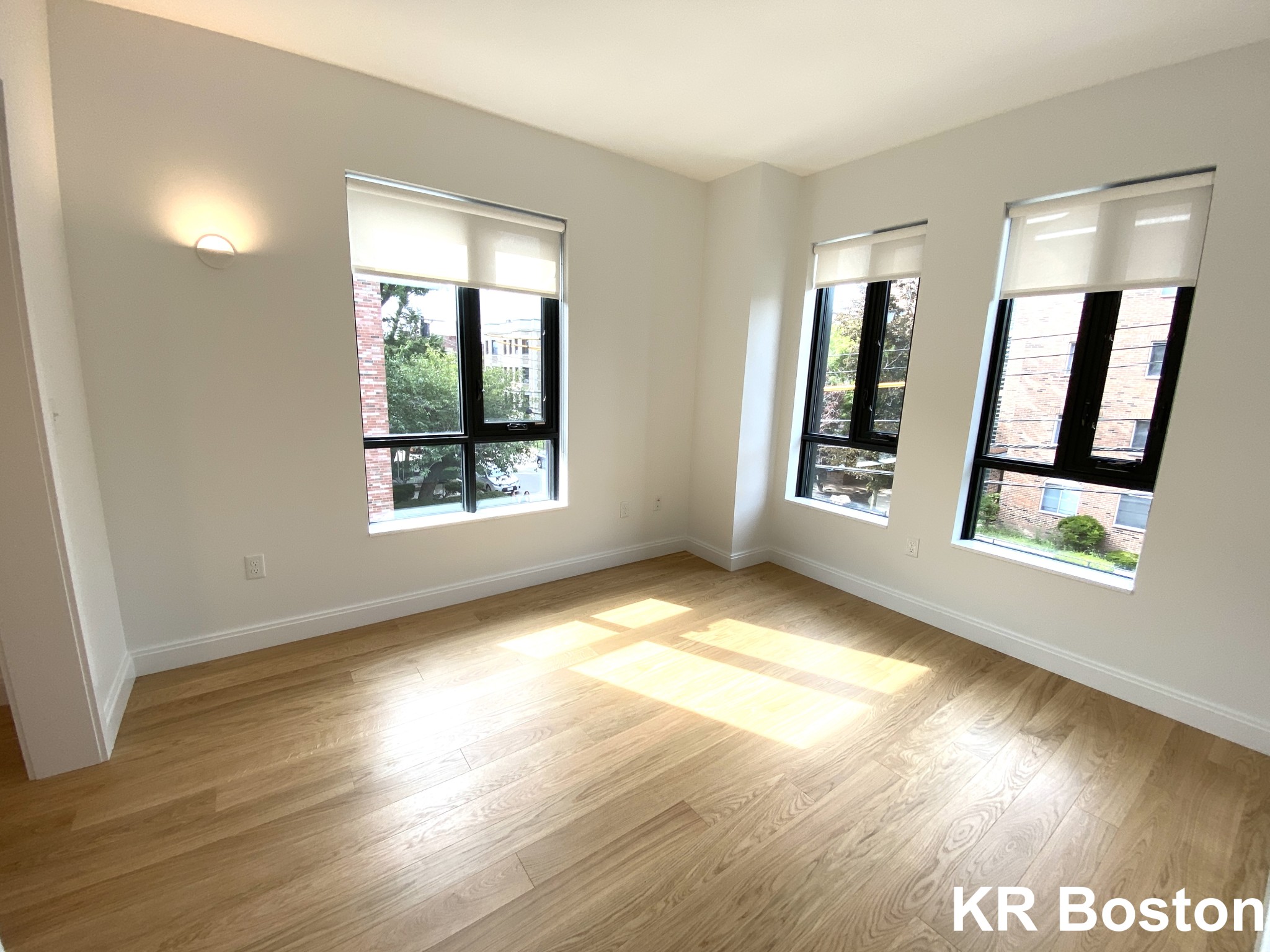 84 Gardner St, Allston