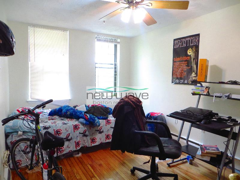 58 Queensberry, Fenway