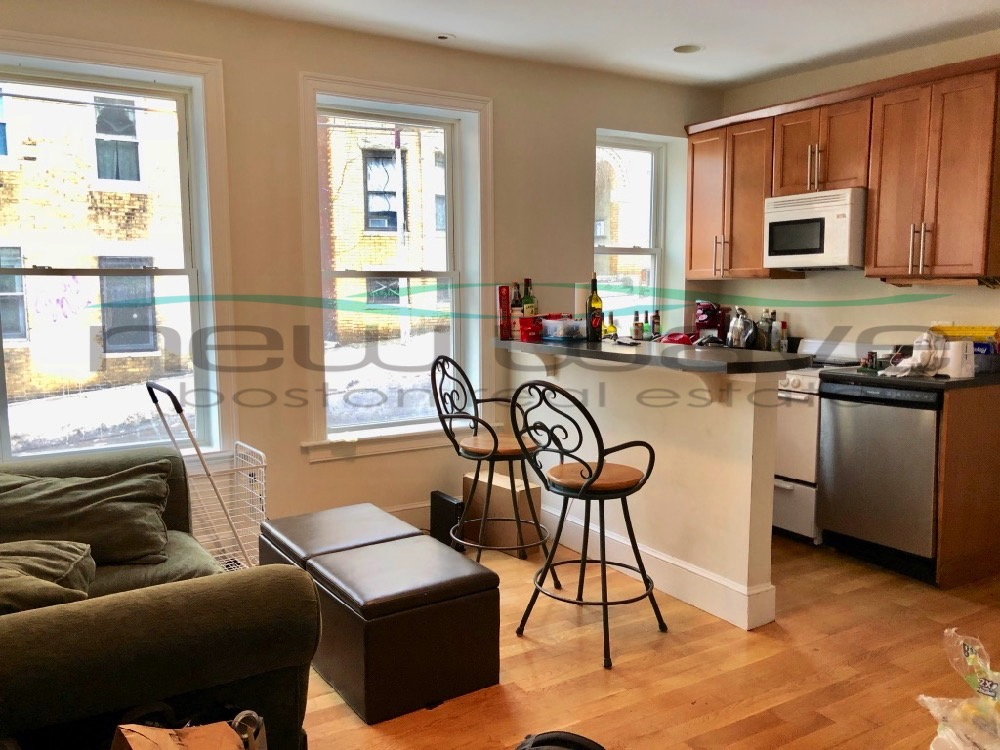 836 Huntington Ave, Mission Hill