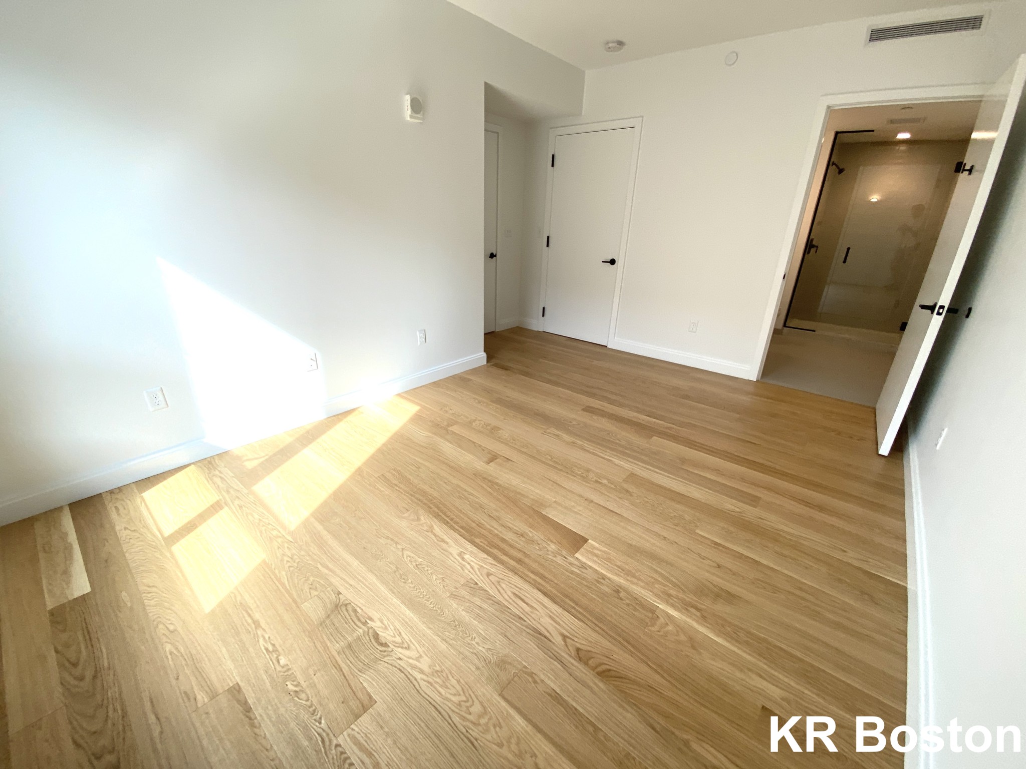 81 Gardner St, Allston