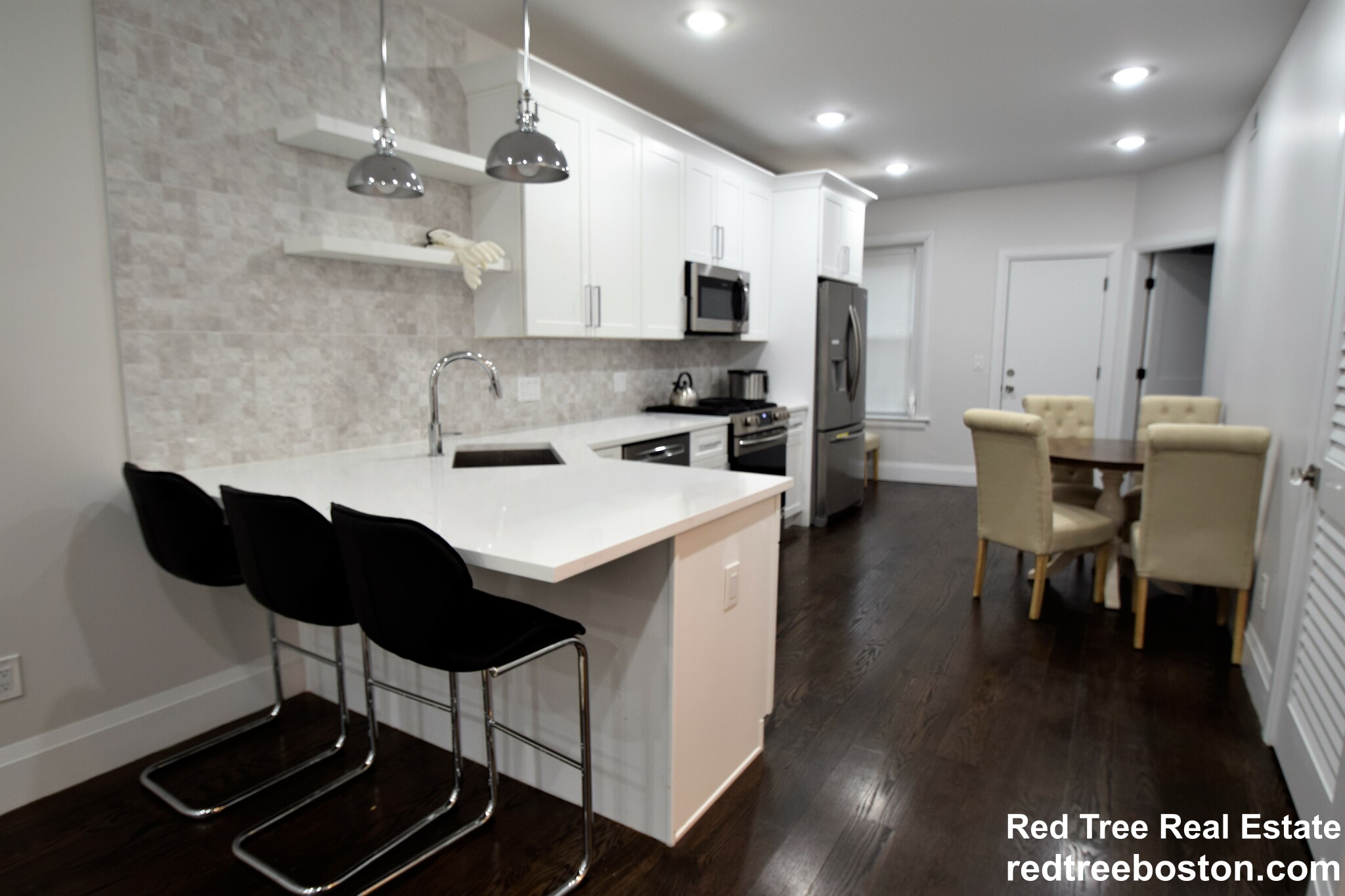 7 Strathmore Rd, Washington Square