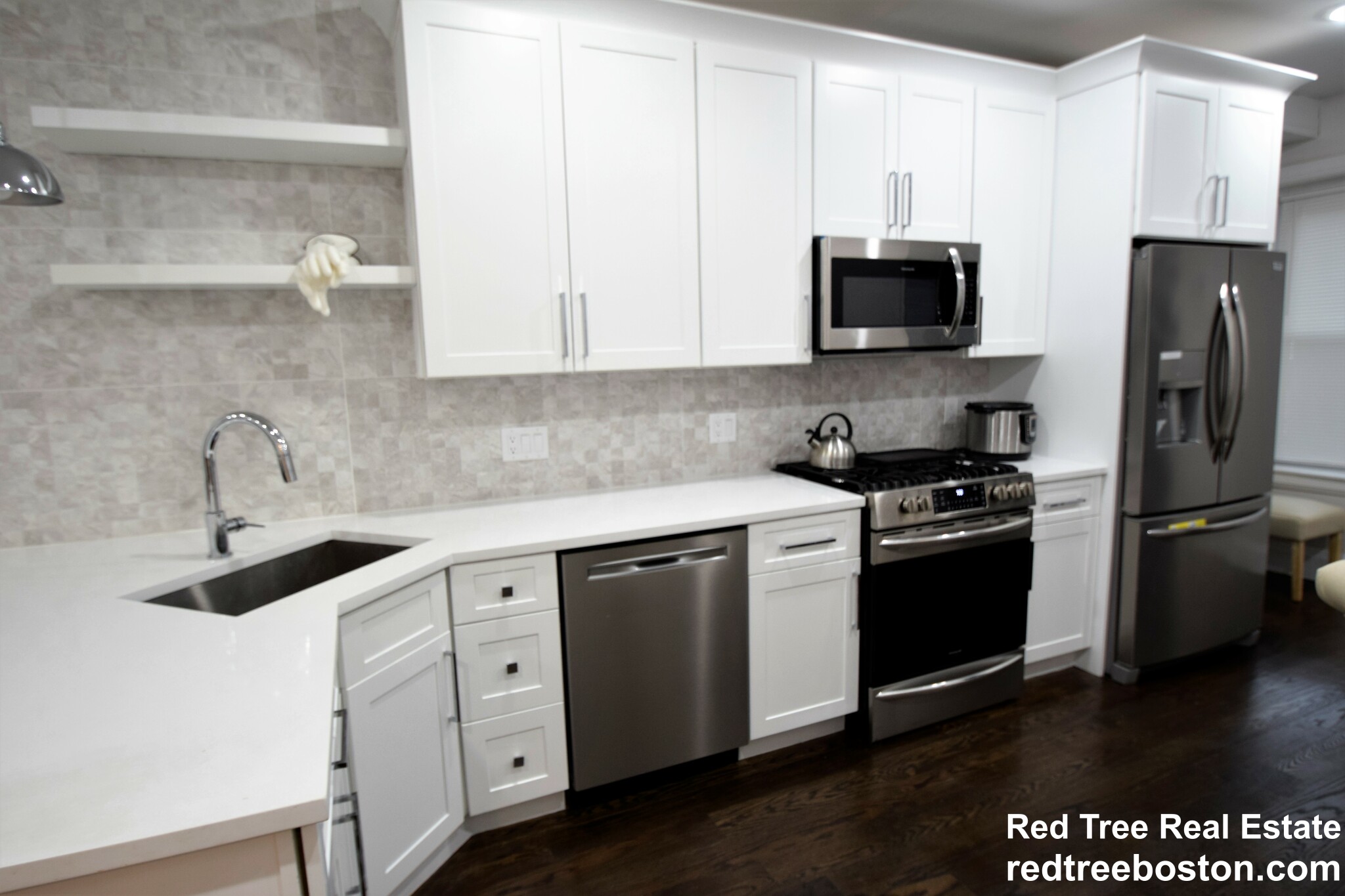 7 Strathmore Rd, Washington Square